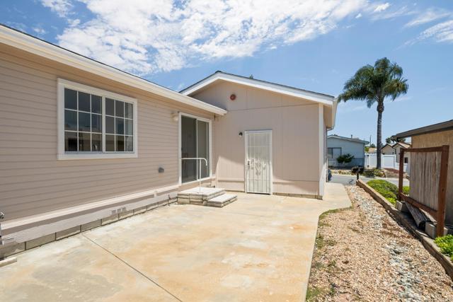 Detail Gallery Image 35 of 44 For 634 via Columbia, Vista,  CA 92081 - 2 Beds | 2 Baths