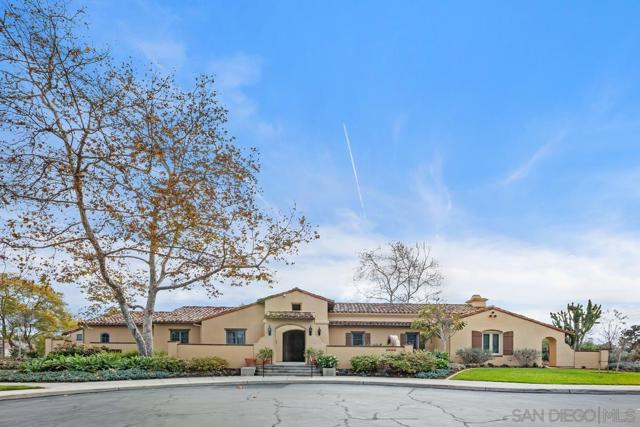 1387 S Creekside Dr, Chula Vista CA: https://media.crmls.org/mediaz/a74ef3fc-9c5a-4f66-8089-0144078e1652.jpg