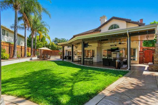 4252 Merlot Court, San Jose CA: https://media.crmls.org/mediaz/a74efdff-33c0-4c80-a396-6529021587e4.jpg