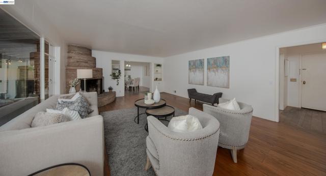 1785 Holly Ave, Menlo Park CA: https://media.crmls.org/mediaz/a74f2370-4d13-4bb8-ba7d-3ca809bd7b6a.jpg