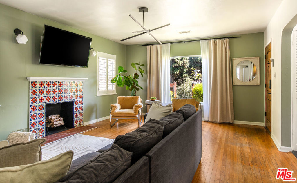 3209 Bennett Drive — Traditional
