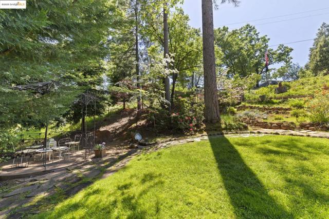 20581 Gerber Rd, Tuolumne CA: https://media.crmls.org/mediaz/a7501b81-8e4d-4f85-8903-f574a0b8aa32.jpg