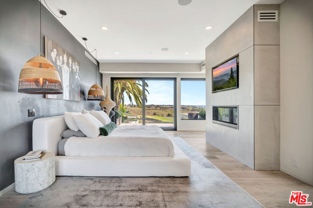 5944 Filaree, Malibu CA: https://media.crmls.org/mediaz/a750ad6a-ac61-45d6-a70e-b8a327b1eabd.jpg