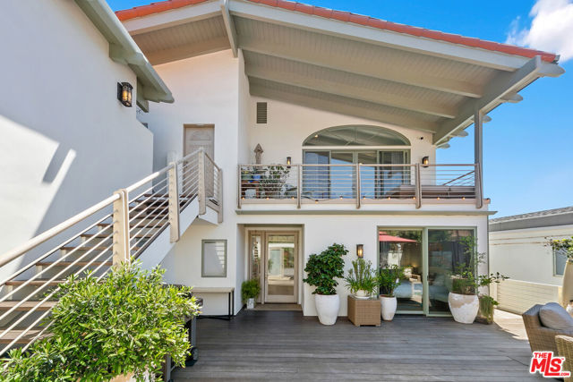 27040 Malibu Cove Colony Drive, Malibu CA: https://media.crmls.org/mediaz/a7513292-d8f4-408a-9c44-c9c54e110fe8.jpg
