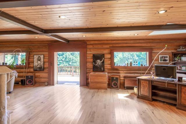 22700 Old Santa Cruz Highway, Los Gatos CA: https://media.crmls.org/mediaz/a752005d-39f6-4e4c-8c56-d125ba08624a.jpg