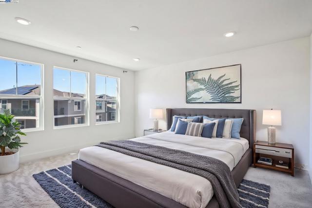 Image 33 of 60 For 37450 Watersail Way