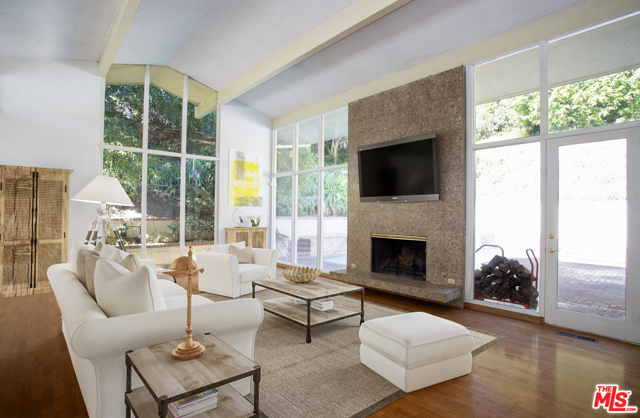 3 Bed Home for Sale in Los Angeles, California
