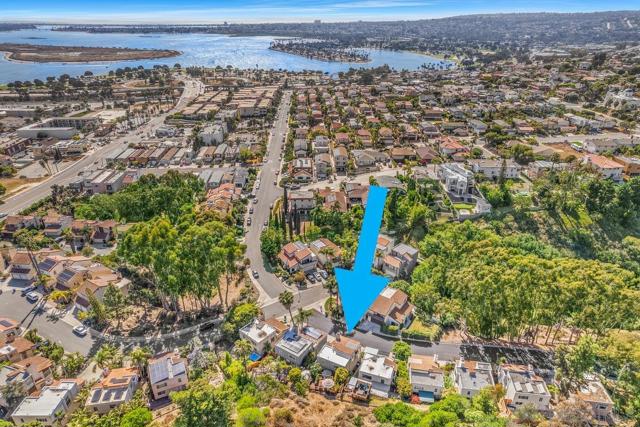 4533 Gesner St, San Diego CA: https://media.crmls.org/mediaz/a7534423-ddd6-4fbb-9651-80684c5d394c.jpg