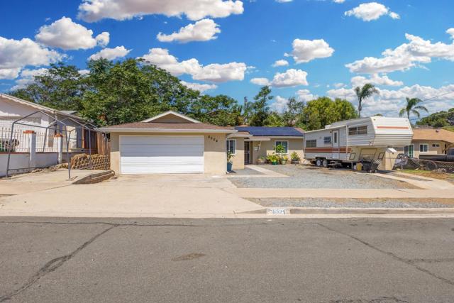 8524 Big Rock Road, Santee CA: https://media.crmls.org/mediaz/a754196c-1335-467d-8d21-3a15adbd403d.jpg