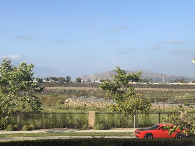 3162 Moss Landing Boulevard, Oxnard CA: https://media.crmls.org/mediaz/a7546e72-50d7-4770-85ea-08b2ed66e0bb.jpg