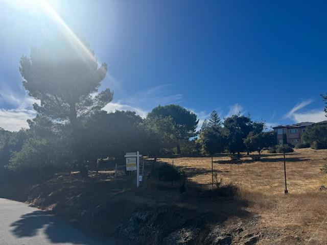 0 Glenmere Way, Redwood City CA: https://media.crmls.org/mediaz/a754f644-37b9-4396-a45d-f18239714eb3.jpg