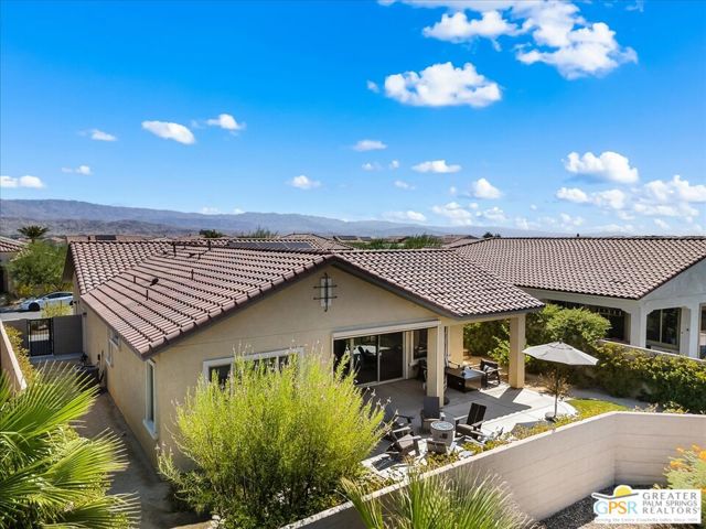 17 Cork Tree, Rancho Mirage CA: https://media.crmls.org/mediaz/a755a71f-2a6f-48cd-9536-d37b30fcea91.jpg