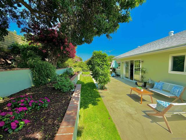359 W Glenwood Ave, Fullerton CA: https://media.crmls.org/mediaz/a756ddeb-17d4-4cfe-9ec1-ff472b9dc61a.jpg