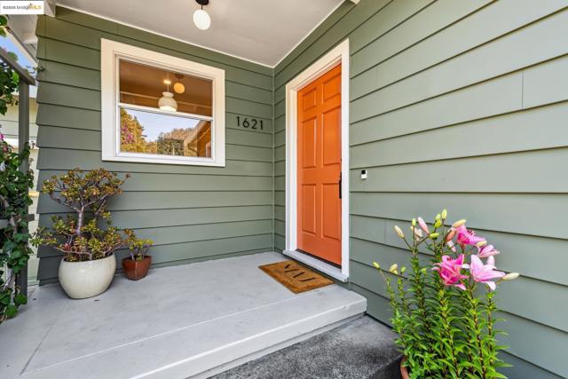 1621 Everett St, El Cerrito CA: https://media.crmls.org/mediaz/a75812de-88bf-4b48-8b8f-cc064d6c0d4b.jpg
