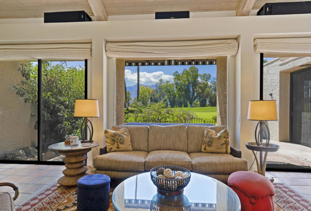 101 Mission Hills Drive, Rancho Mirage CA: https://media.crmls.org/mediaz/a7584af5-2f77-4f9a-b22c-f5bc67015868.jpg