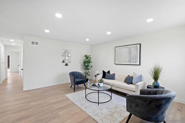 779 Kedzie, San Diego CA: https://media.crmls.org/mediaz/a759d20b-bd1e-4992-95f6-2bd51eb2ffb2.jpg