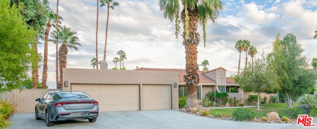 1592 S Compadre Road, Palm Springs CA: https://media.crmls.org/mediaz/a759da35-a75c-455b-ad83-676bc3060129.jpg