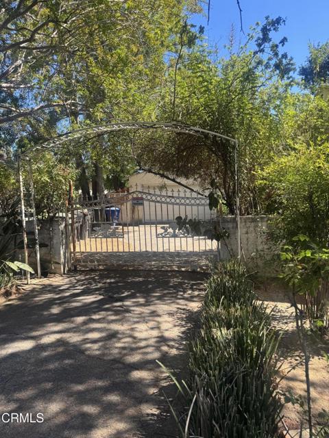 238 W Le Roy Avenue, Arcadia CA: https://media.crmls.org/mediaz/a75ac172-bf7e-4ddf-a9f0-7bef72a415a0.jpg