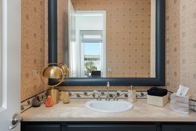 1615 Savvy Court, Palm Springs CA: https://media.crmls.org/mediaz/a75b3dfe-4be7-41b7-8a66-8bc41d6c292d.jpg