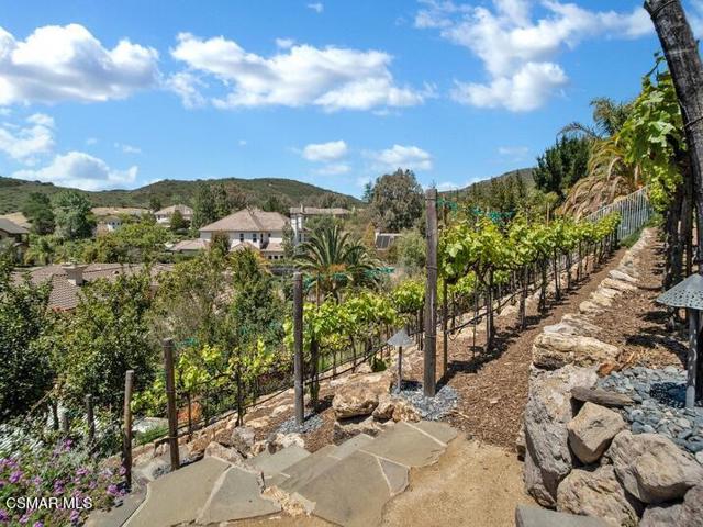 5455 Via Olas, Newbury Park CA: https://media.crmls.org/mediaz/a75b9cfa-74c1-4104-b9b6-94bf60508ef5.jpg