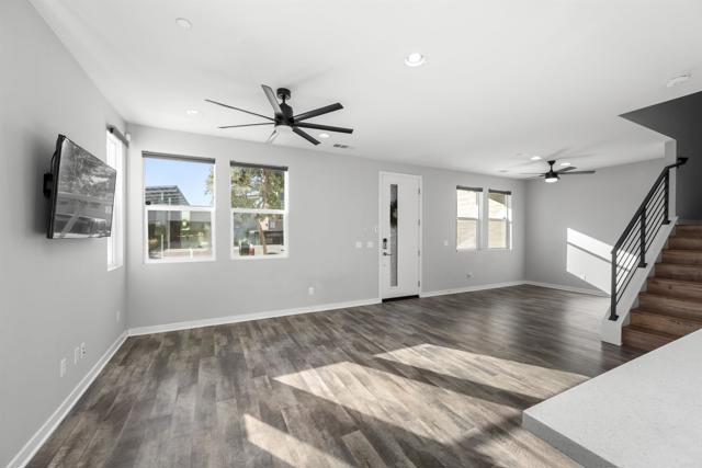 Detail Gallery Image 3 of 20 For 2004 Quartet Loop Unit 1, Chula Vista,  CA 91915 - 4 Beds | 2/1 Baths