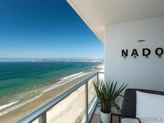 1760 Avenida del Mundo, Coronado CA: https://media.crmls.org/mediaz/a75c23ec-e2bc-44dc-a1e3-e26127c3651b.jpg