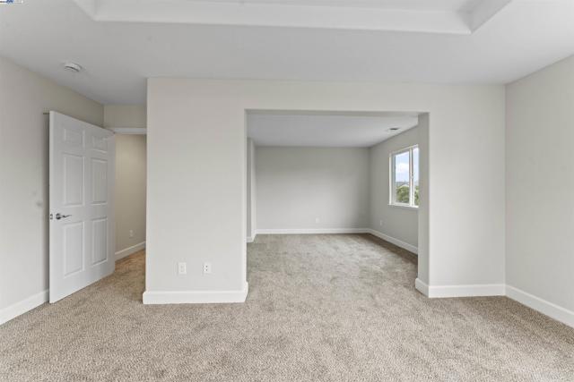 204 Daylily Ln, Patterson CA: https://media.crmls.org/mediaz/a75c41c3-1915-4d1d-866b-4f6b65691243.jpg