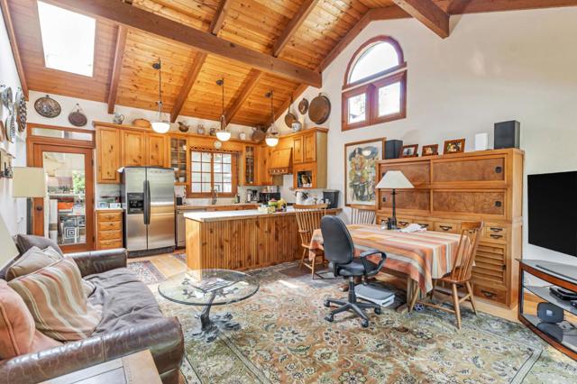 1025 Tamarind Street, Montara CA: https://media.crmls.org/mediaz/a75c9fa2-58a4-452a-be6d-ef79d4172210.jpg