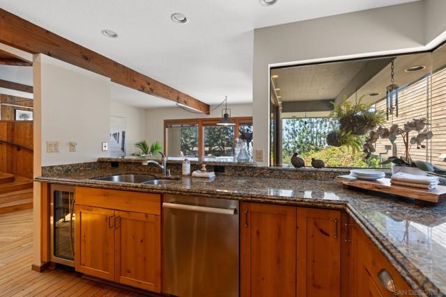 13635 Pine Needles, Del Mar CA: https://media.crmls.org/mediaz/a75cb749-09d4-4405-a5e7-56a4677efe24.jpg