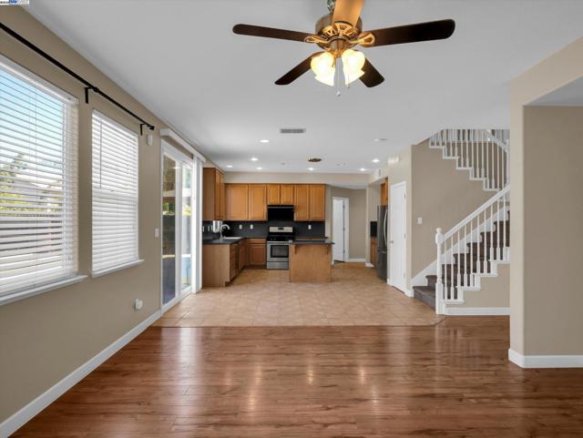 1413 Angus St, Patterson CA: https://media.crmls.org/mediaz/a75cedb0-17a1-4250-a7ba-c8cb9dccdb40.jpg