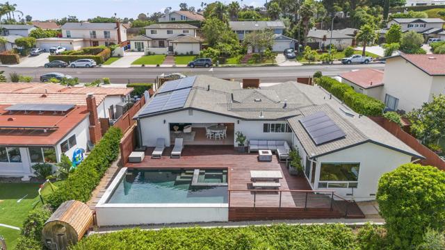 5745 Soledad Mountain Road, La Jolla CA: https://media.crmls.org/mediaz/a75cf40f-8b6a-421d-8413-314daccef94f.jpg