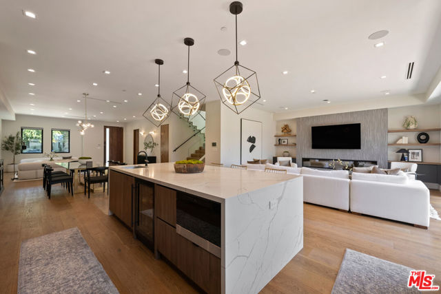 4299 Elmer Avenue, Studio City CA: https://media.crmls.org/mediaz/a75d9f13-c2a8-4e9b-a13f-6bd1e616661d.jpg