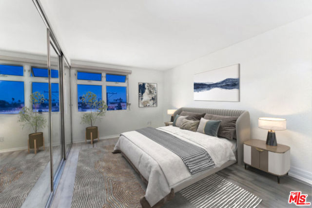 900 Euclid Street, Santa Monica CA: https://media.crmls.org/mediaz/a75e10a1-487e-4fa8-b897-4af0313721d5.jpg