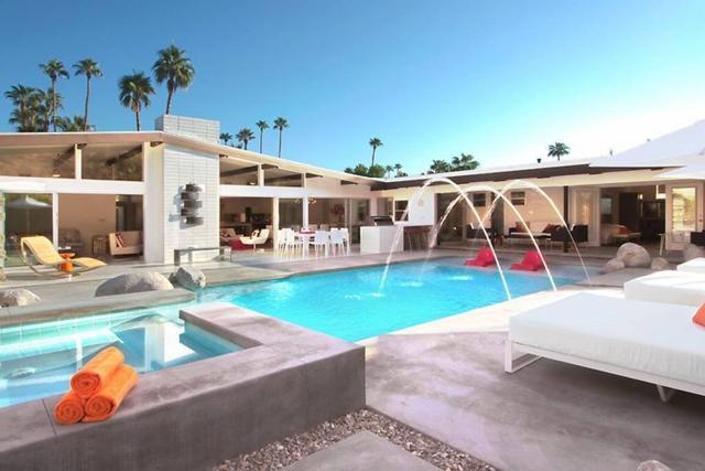 769 Crescent Drive, Palm Springs, California 92262, 6 Bedrooms Bedrooms, ,5 BathroomsBathrooms,Single Family Residence,For Sale,Crescent,219110957DA