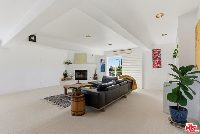 Drew Fenton | 2385 Roscomare Road Los Angeles CA | MLS: 7589042 Drew Fenton | 2385 Roscomare Road Los Angeles CA | MLS: 7589042