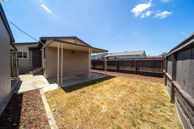 33972 10Th St, Union City CA: https://media.crmls.org/mediaz/a75ee550-19d6-4f9e-a59a-645f66670c77.jpg
