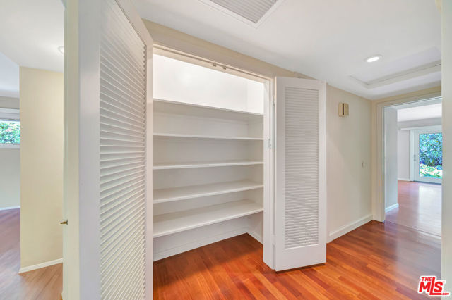 1100 Rodeo Road, Arcadia CA: https://media.crmls.org/mediaz/a7614726-928f-4cd4-bc7b-ca1379067e88.jpg