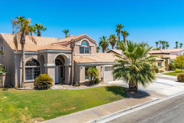 79320 Desert Wind Court, La Quinta CA: https://media.crmls.org/mediaz/a7619176-b276-4856-8b51-5922023d0027.jpg