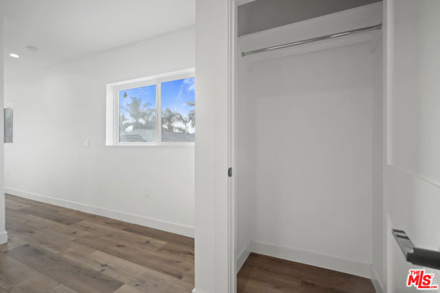 2808 S Cloverdale Avenue, Los Angeles CA: https://media.crmls.org/mediaz/a761a0fc-d327-4dc3-a362-d3844f59e715.jpg
