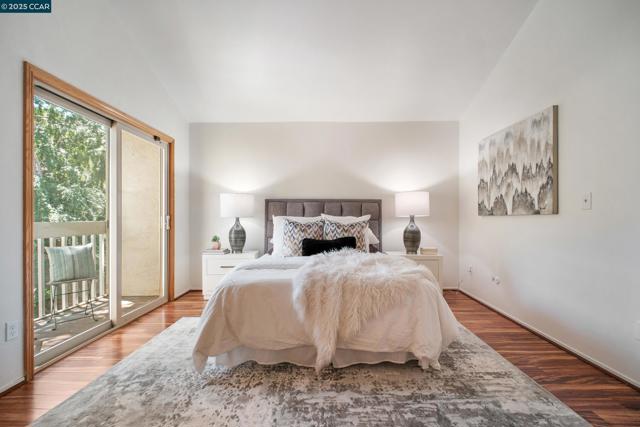 232 Jewel Terrace, Danville CA: https://media.crmls.org/mediaz/a76206d6-60e3-4a47-99bd-7980133a34ba.jpg