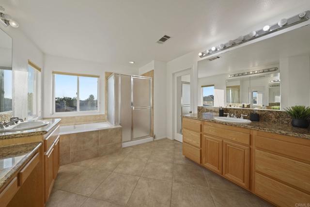 Detail Gallery Image 20 of 49 For 1418 Oakpoint Ave, Chula Vista,  CA 91913 - 5 Beds | 3 Baths
