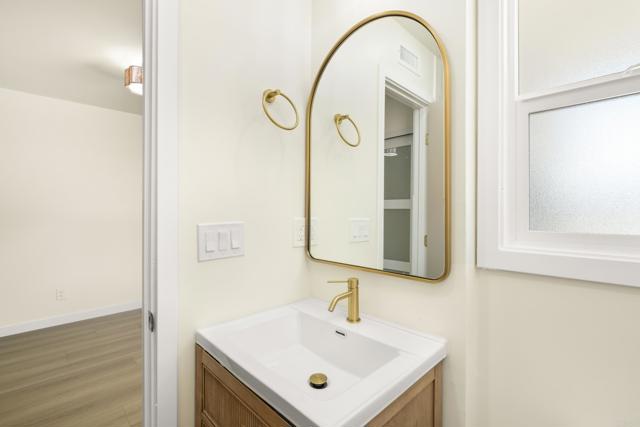 4936 Mount Elbrus Drive, San Diego CA: https://media.crmls.org/mediaz/a762eb5c-928e-48cb-be82-4114dc35cb7b.jpg
