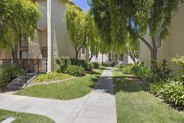 26341 W Bravo Lane, Calabasas CA: https://media.crmls.org/mediaz/a7631ae9-97b6-4950-9f62-b50476ab6ae3.jpg