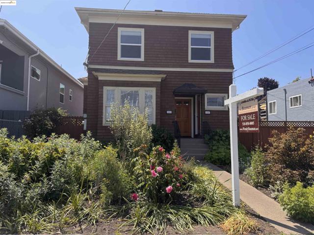 1047 59th Street, Oakland CA: https://media.crmls.org/mediaz/a763481d-da4a-479e-ad9e-4c6d62a6ade8.jpg