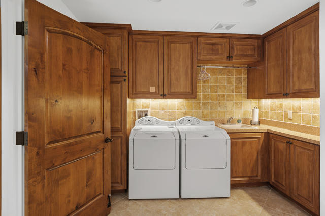 73481 Mariposa Drive, Palm Desert CA: https://media.crmls.org/mediaz/a764d4ae-c357-49f5-8196-85cac1f16e74.jpg