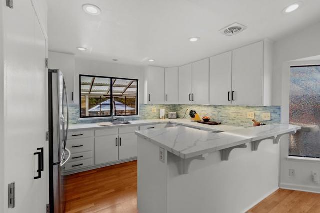 1458 Oakleaf Drive, Royal Oaks CA: https://media.crmls.org/mediaz/a7658380-d227-47a2-9a73-38781051083d.jpg