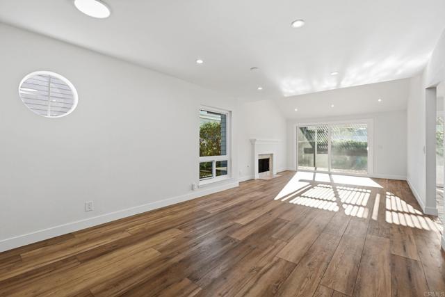 819 Daphne Court, Carlsbad CA: https://media.crmls.org/mediaz/a7659b48-ed1b-4db0-949d-5e30566214d1.jpg