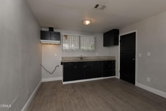 Detail Gallery Image 10 of 19 For 2213 Gage, Bakersfield,  CA 93305 - 2 Beds | 1 Baths