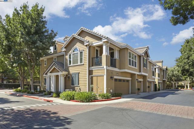 292 W Lucita Way, Mountain House CA: https://media.crmls.org/mediaz/a7663383-bfef-43ad-9d61-6421e84045b1.jpg