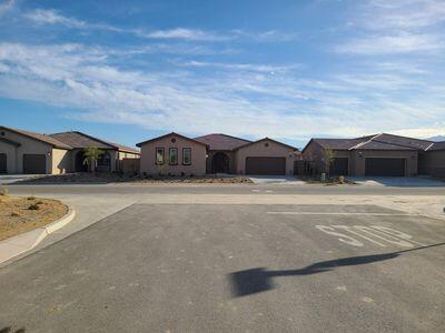 82147 Modena Road, Indio CA: https://media.crmls.org/mediaz/a766aec5-7569-4da7-8cb8-c8df866a3892.jpg